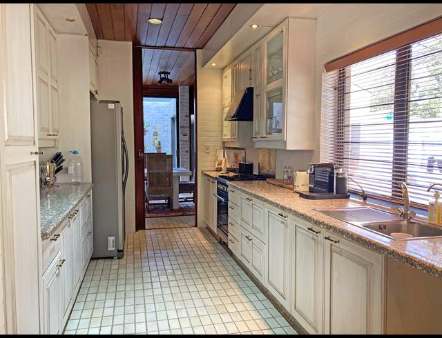 4 BEDROOM HOUSE FOR SALE IN BRYANSTON